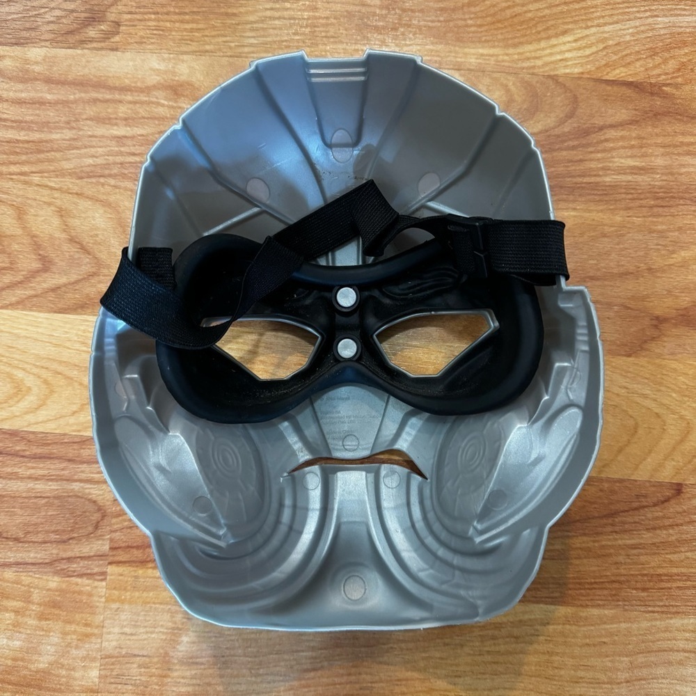 Marvel Avengers Age of Ultron Ultron Front-Face Mask 2015 Gray Quick Costume - Picture 2 of 10